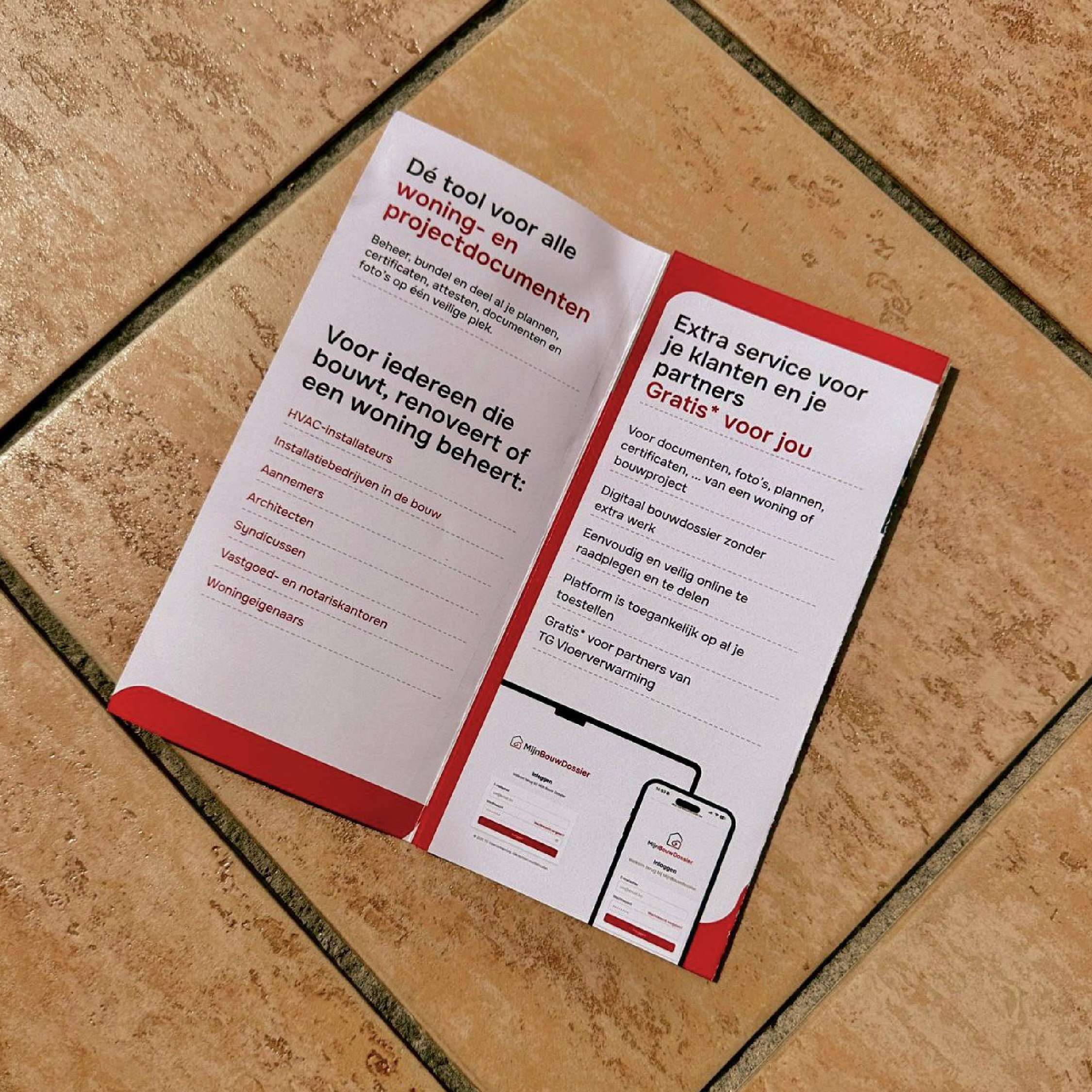 brochure spread design for MijnBouwDossier construction platform